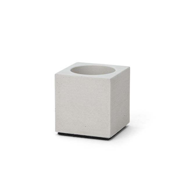 Newblock Kerzenleuchter – Detailansicht Betonstruktur