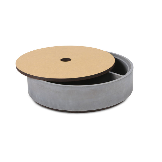 Schale aus Beton mit markantem MDF-Holzdeckel