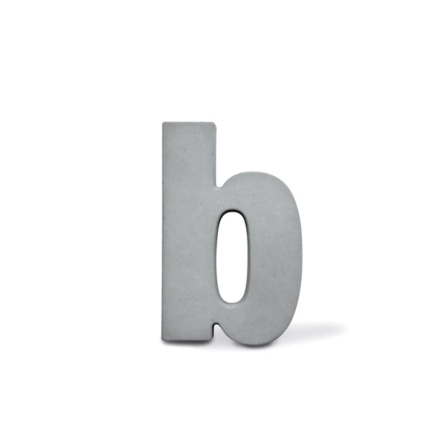 Hausnummer aus Beton: Ziffer b